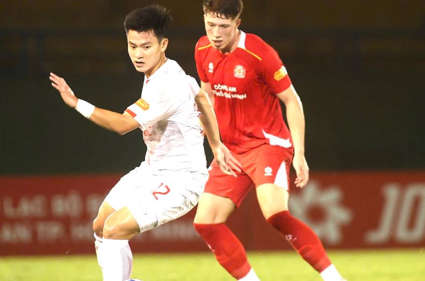 HLV Popov dọa bỏ V-League là một tin hot hiện nay